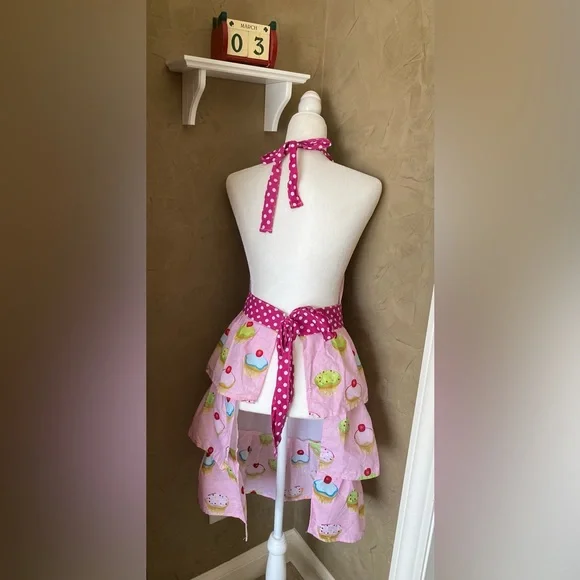Gourmet Club Pink Cupcake Layered Apron
